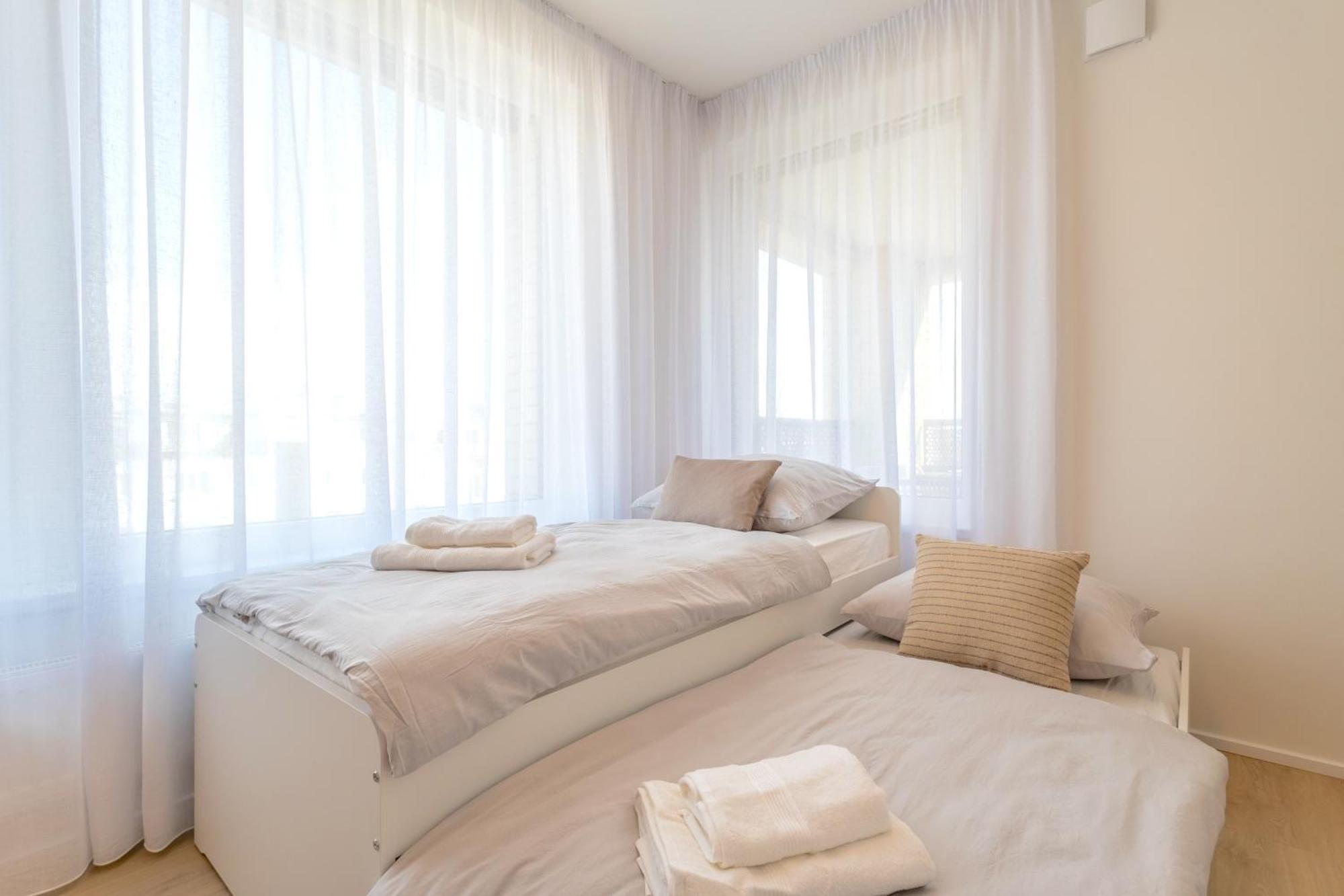 Ferienwohnung Bright 2Br - 5Th Floor, Balcony, Free Parking By Gravity Prag Exterior foto