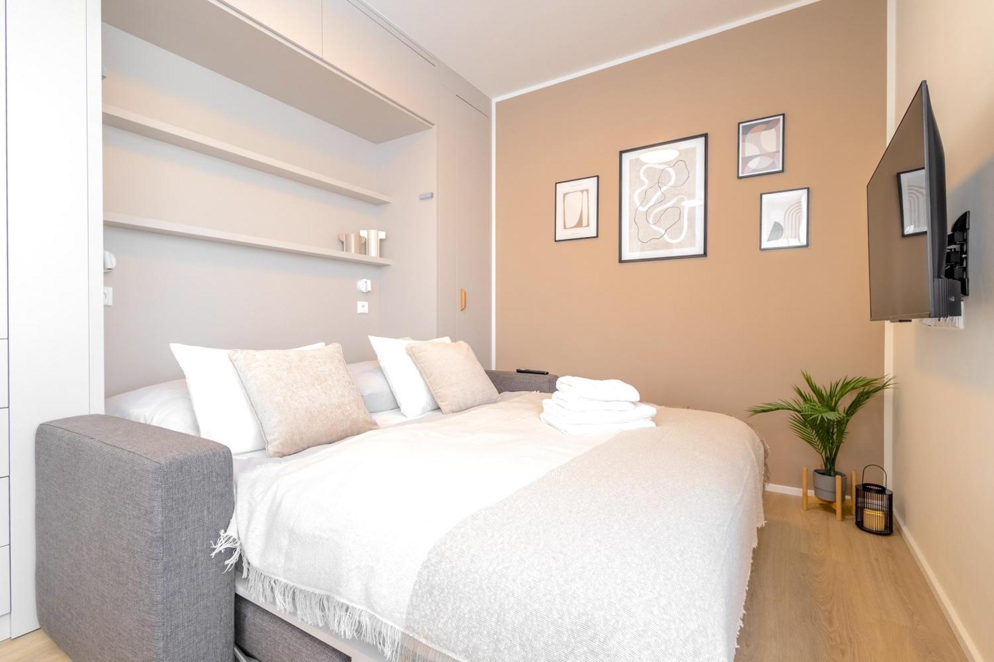 Ferienwohnung Bright 2Br - 5Th Floor, Balcony, Free Parking By Gravity Prag Exterior foto