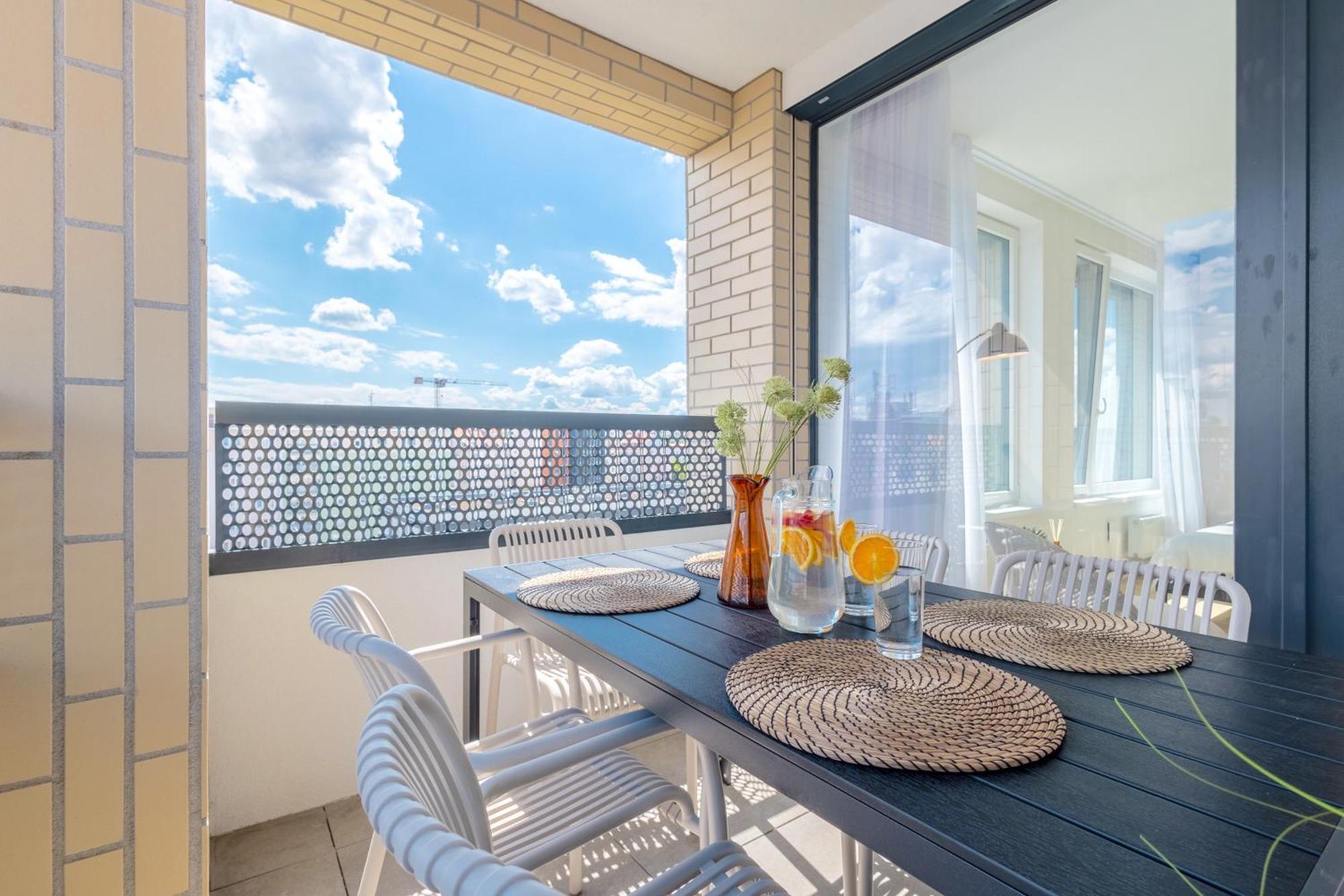 Ferienwohnung Bright 2Br - 5Th Floor, Balcony, Free Parking By Gravity Prag Exterior foto
