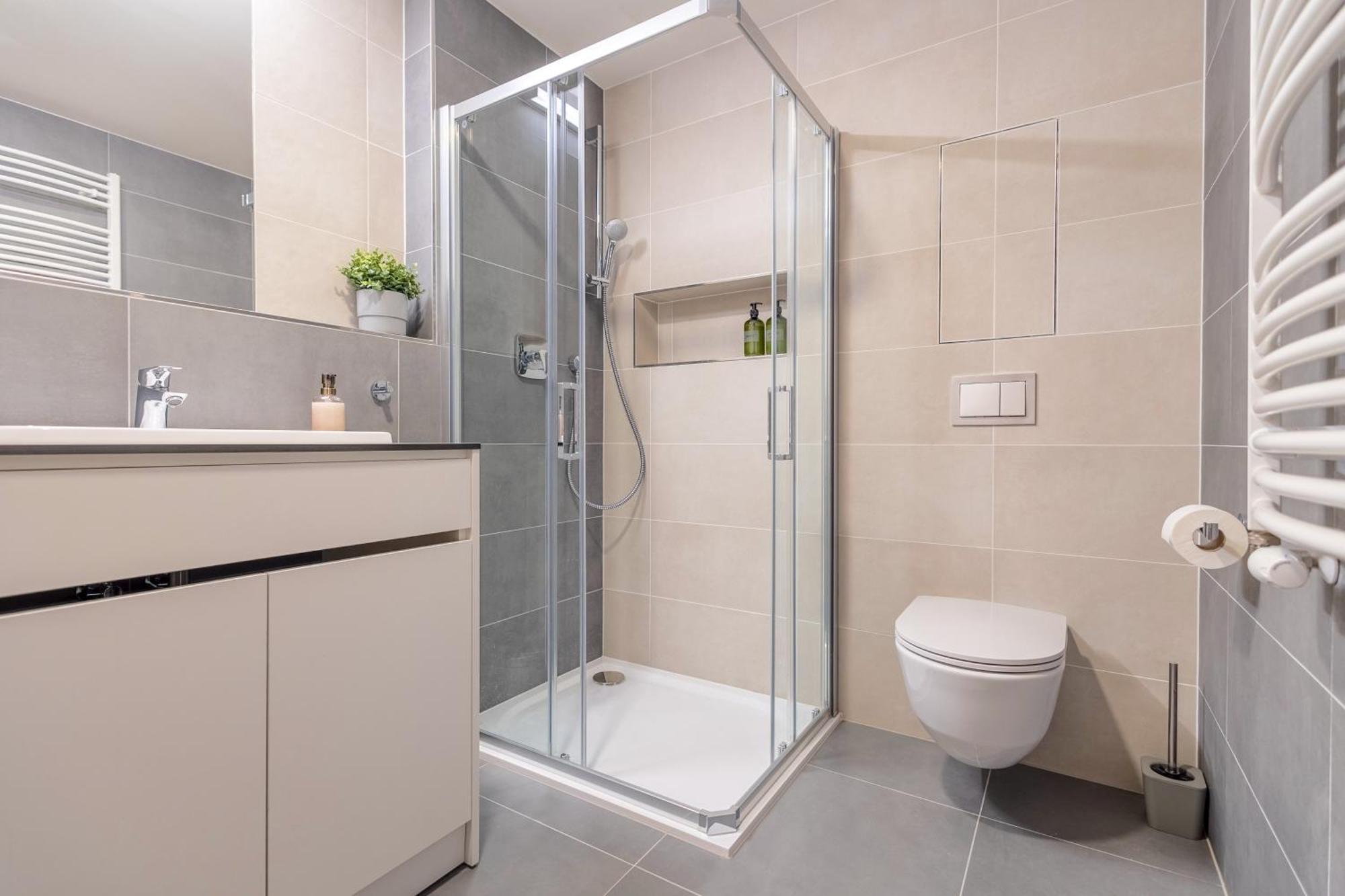 Ferienwohnung Bright 2Br - 5Th Floor, Balcony, Free Parking By Gravity Prag Exterior foto