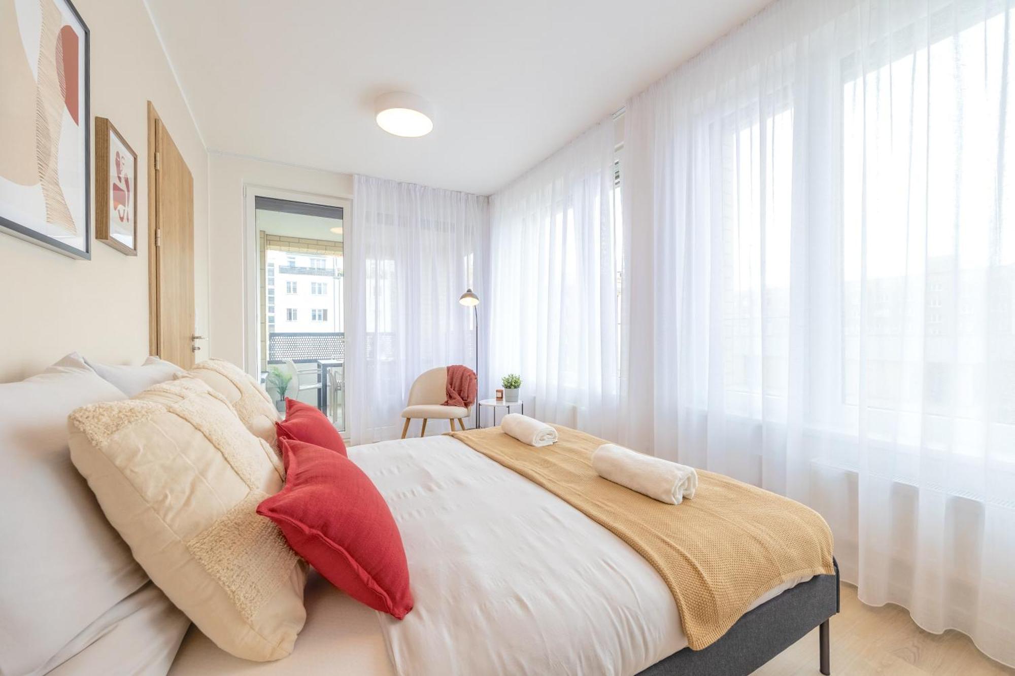 Ferienwohnung Bright 2Br - 5Th Floor, Balcony, Free Parking By Gravity Prag Exterior foto