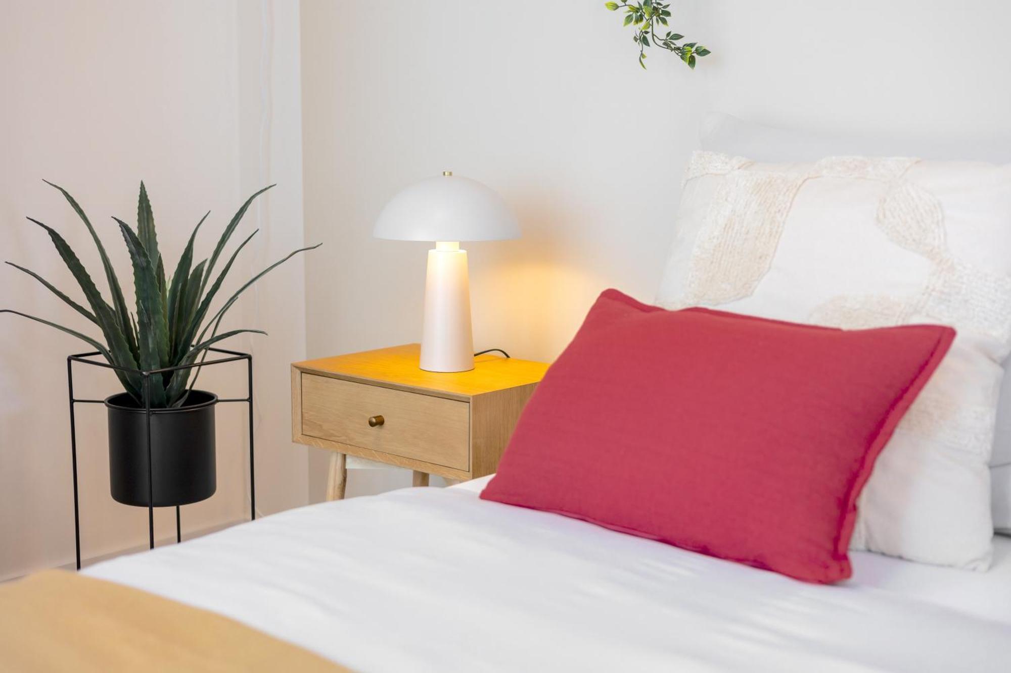 Ferienwohnung Bright 2Br - 5Th Floor, Balcony, Free Parking By Gravity Prag Exterior foto